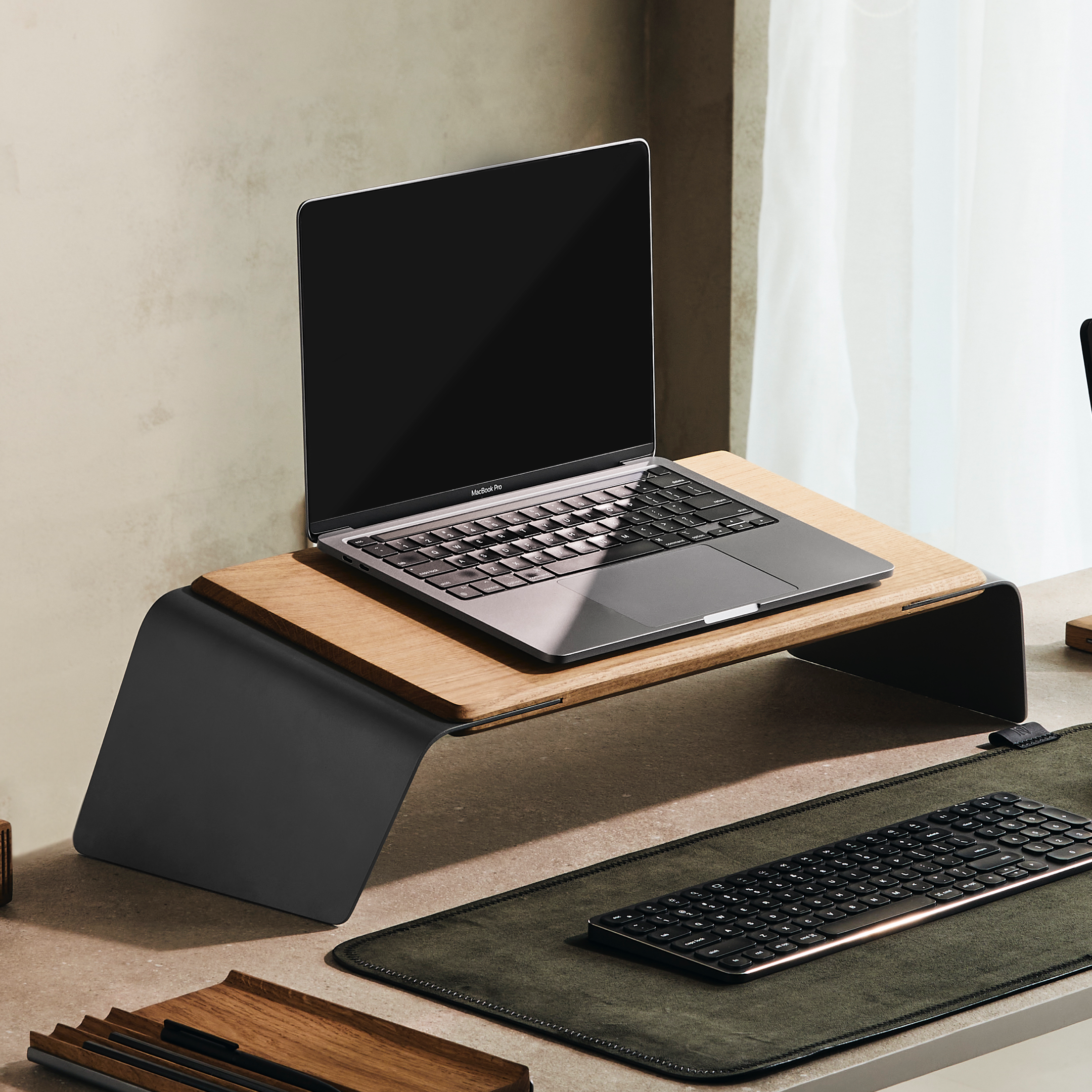 ANYWHERE LAPTOP STAND